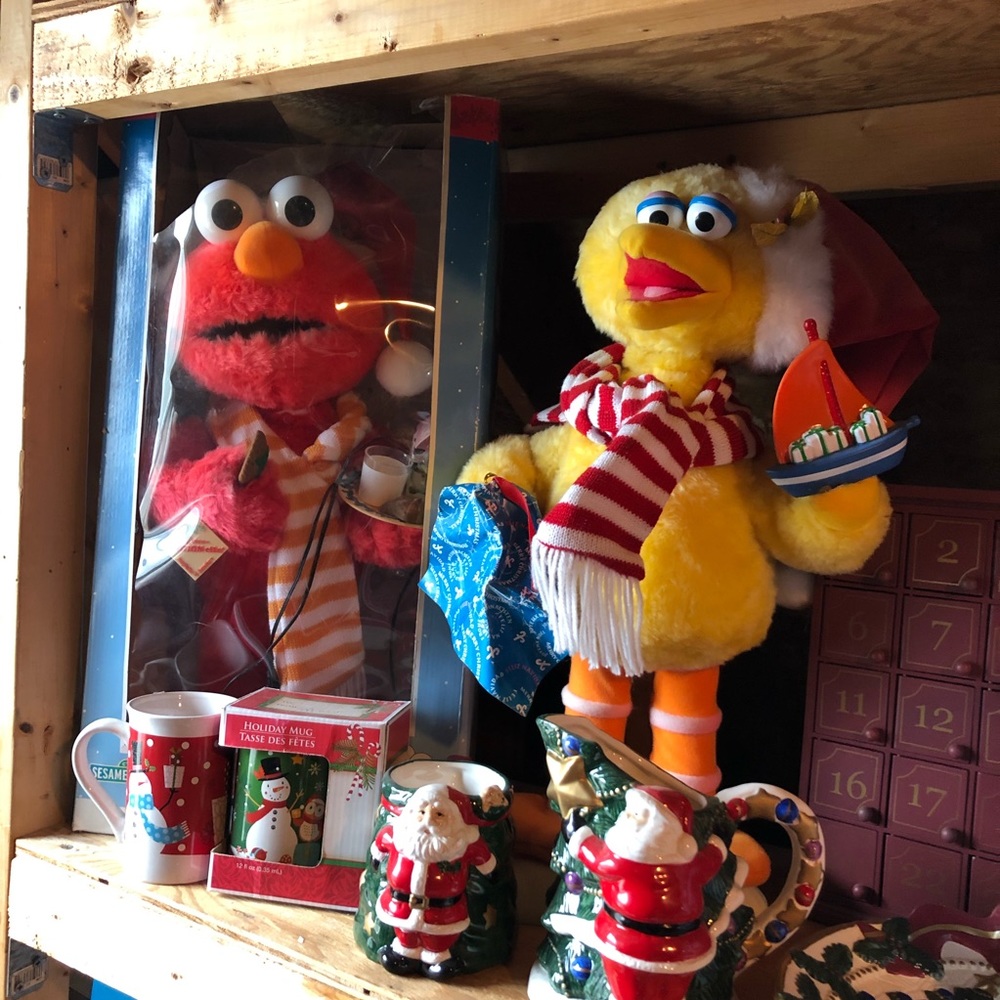 Animated Christmas figures